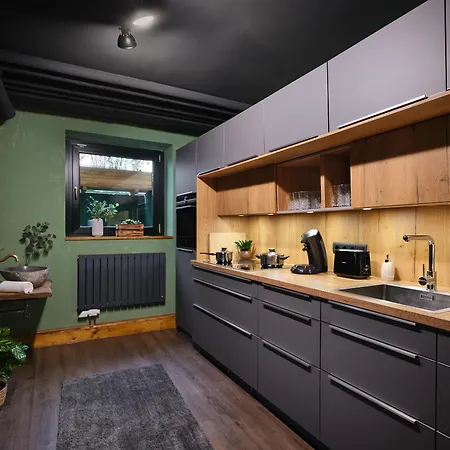 Hannover - Phil & Max Und Airport Aparthotel 3*