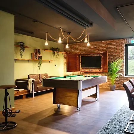 Hannover - Phil & Max Hotels Und Apartments Airport