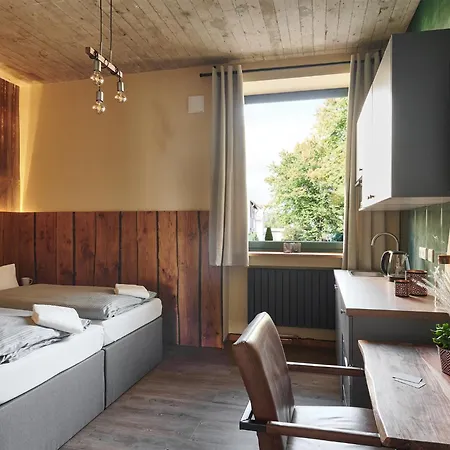Aparthotel Phil & Max Und Airport 3*