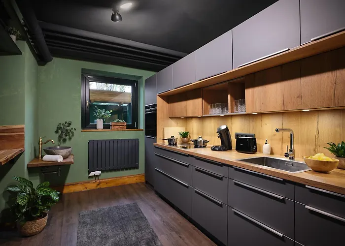 Hannover - Phil & Max Und Airport Aparthotel 3*